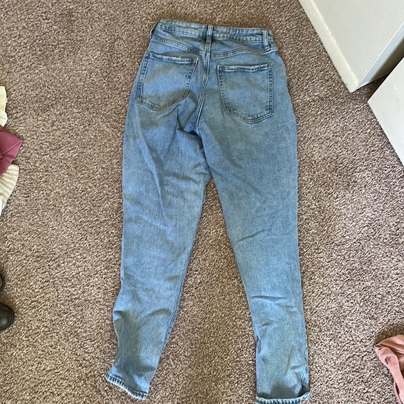Old navy high waisted jeans - Picture 4 of 5
